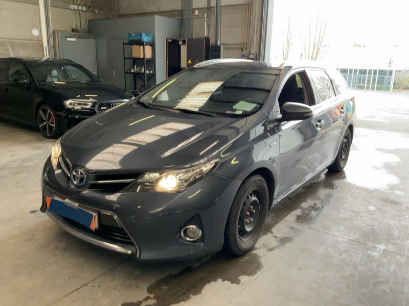 Toyota Auris Touring Sports 1.8 Hybrid Comfort 2014 – снимка 1