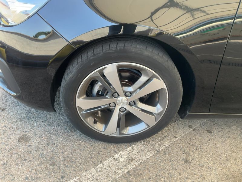 Peugeot 308 1.5 Blue-HDi Allure 2018 – снимка 3