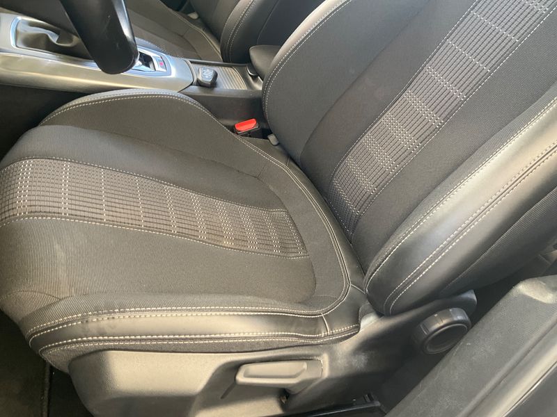 Peugeot 308 1.5 Blue-HDi Allure 2018 – снимка 29