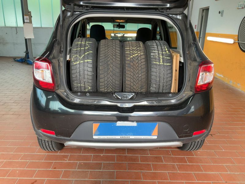 Dacia Sandero 1.5 dCi Stepway Prestige 2015 – снимка 16