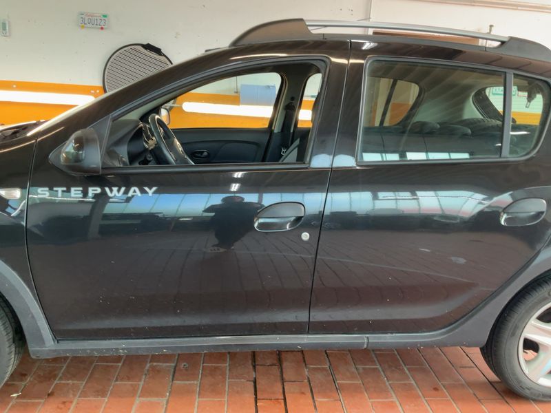 Dacia Sandero 1.5 dCi Stepway Prestige 2015 – снимка 4