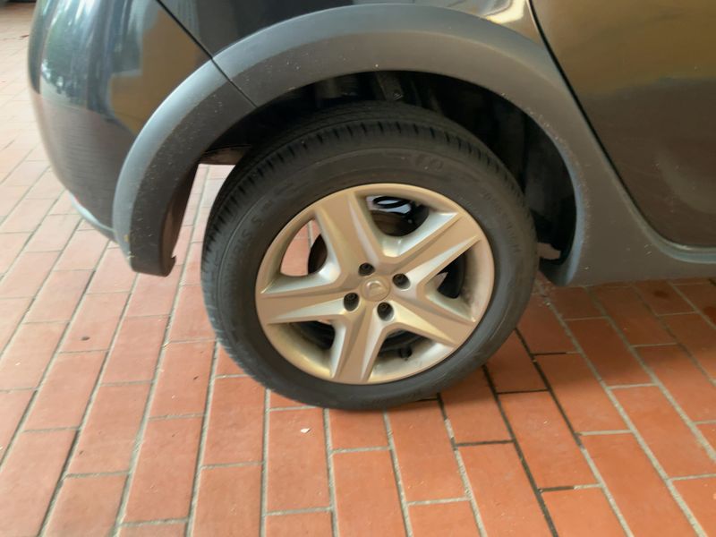 Dacia Sandero 1.5 dCi Stepway Prestige 2015 – снимка 9