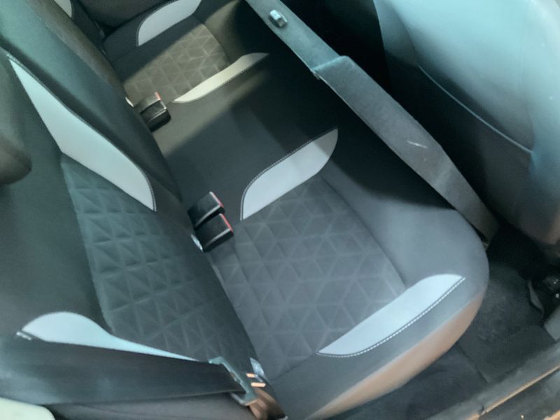 Dacia Sandero 1.5 dCi Stepway Prestige 2015 – снимка 26
