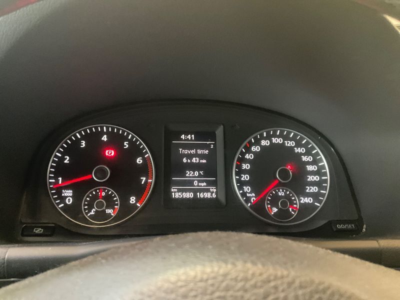 Volkswagen Touran 1.2 TSI Comfortline 2012 – снимка 4