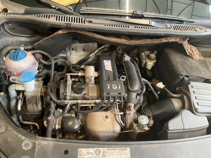 Volkswagen Touran 1.2 TSI Comfortline 2012 – снимка на щета