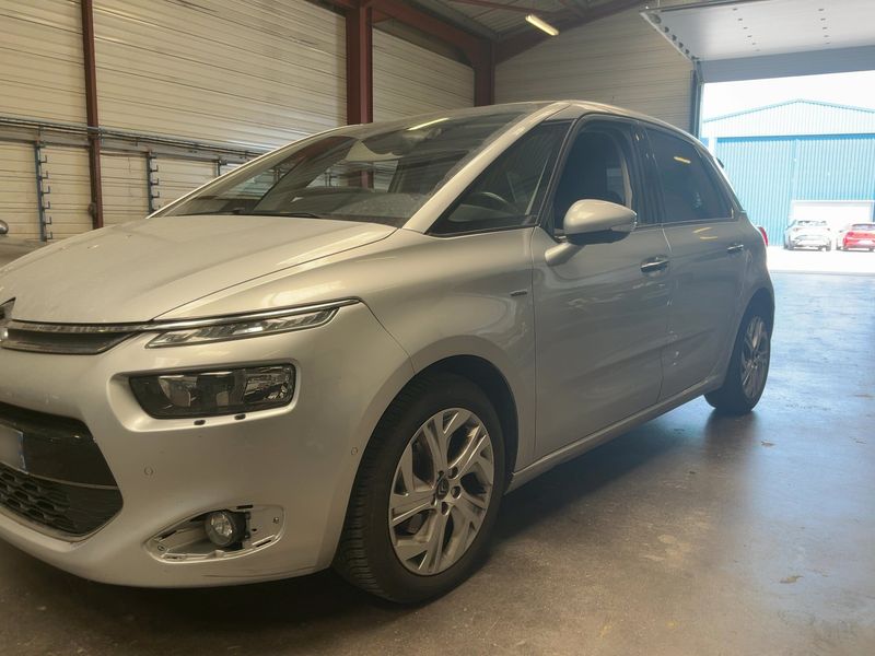 Citroen C4 Picasso 1.6 e-HDi Exclusive 2015 – снимка 2