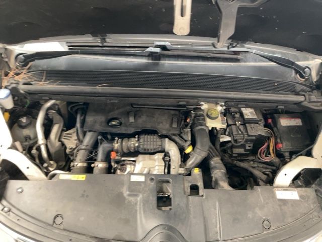 Citroen C4 Picasso 1.6 e-HDi Exclusive 2015 – снимка 32