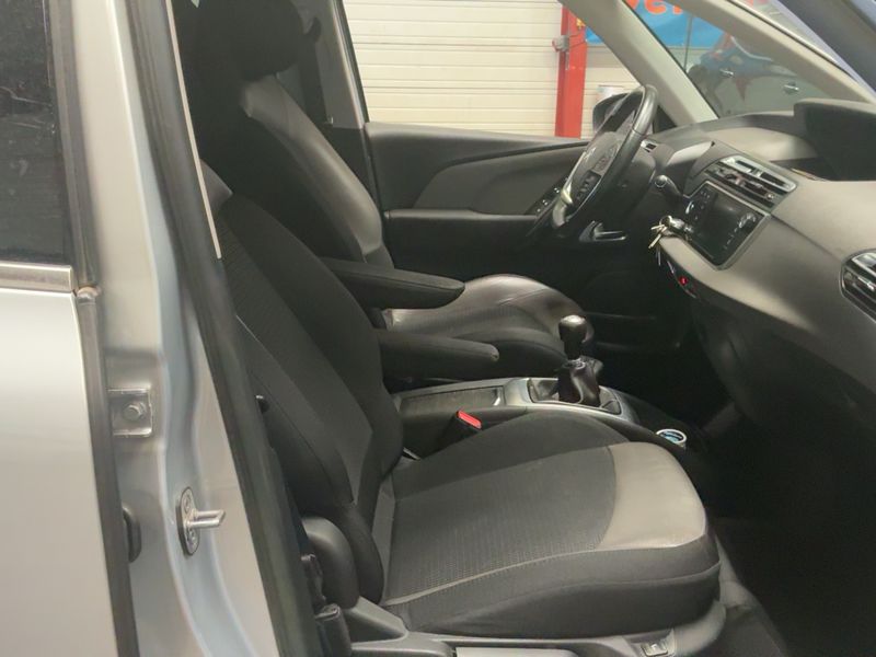 Citroen C4 Picasso 1.6 e-HDi Exclusive 2015 – снимка 16