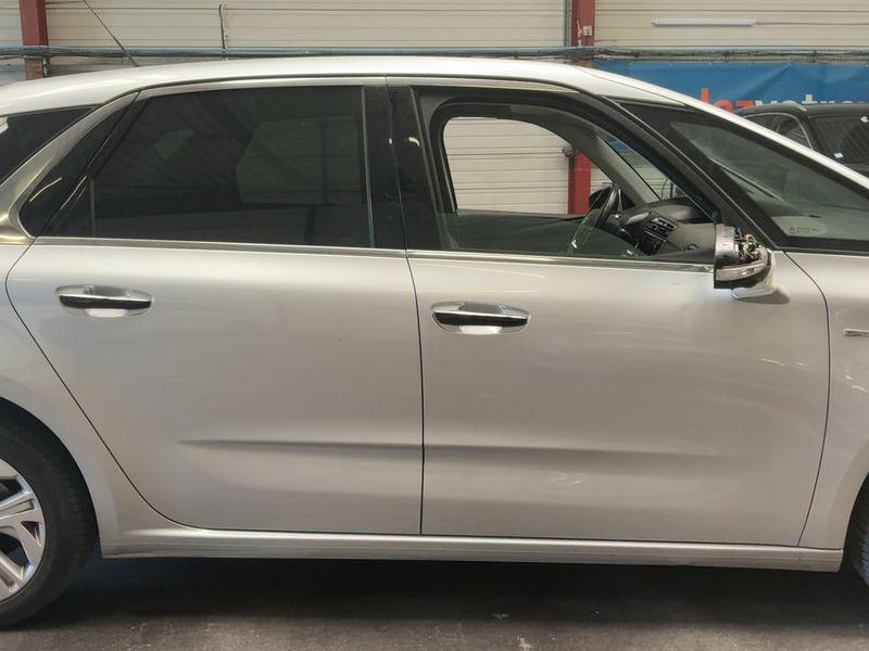 Citroen C4 Picasso 1.6 e-HDi Exclusive 2015 – снимка 10