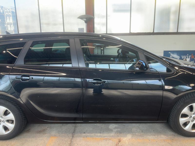 Opel Astra 1.6 CDTI DPF Style 2016 – снимка 10