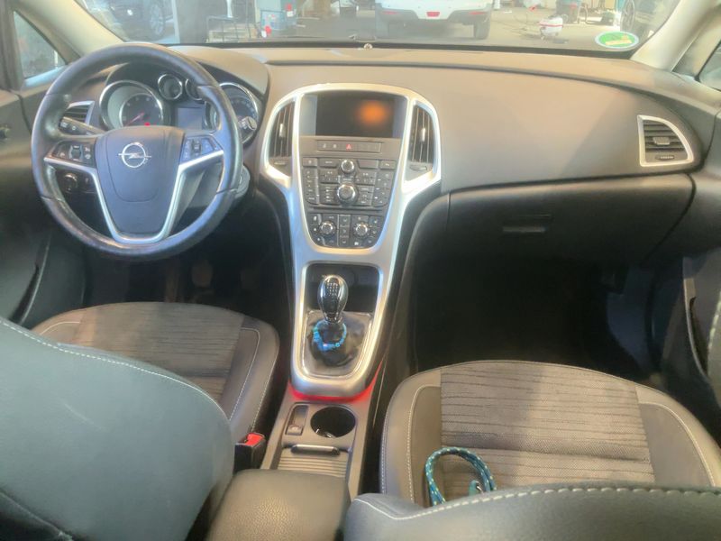 Opel Astra 1.6 CDTI DPF Style 2016 – снимка 17