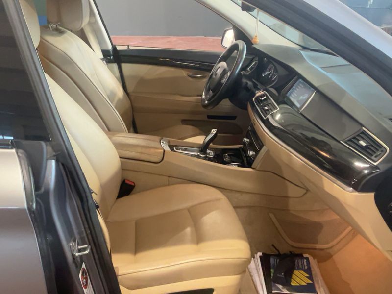 BMW 5er 530d GT 2011 – снимка 16