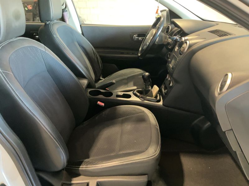 Nissan Qashqai 1.5 Turbodiesel Tekna 2013 – снимка 16