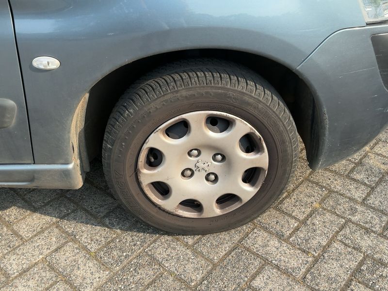Peugeot Partner 1.4 Filou 2008 – снимка 11