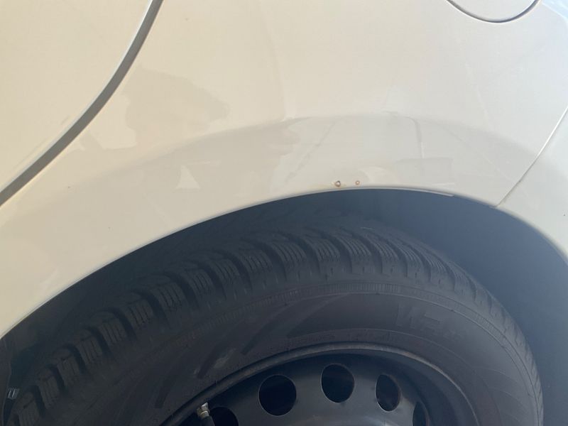 Toyota Yaris 1.5 Hybrid Comfort 2015 – снимка 35