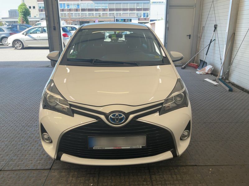 Toyota Yaris 1.5 Hybrid Comfort 2015 – снимка 14
