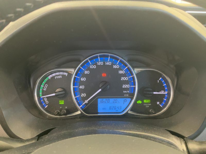 Toyota Yaris 1.5 Hybrid Comfort 2015 – снимка 18