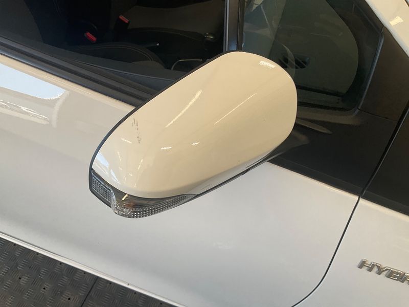 Toyota Yaris 1.5 Hybrid Comfort 2015 – снимка 22