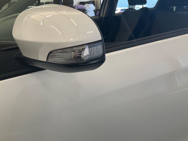 Toyota Yaris 1.5 Hybrid Comfort 2015 – снимка 34