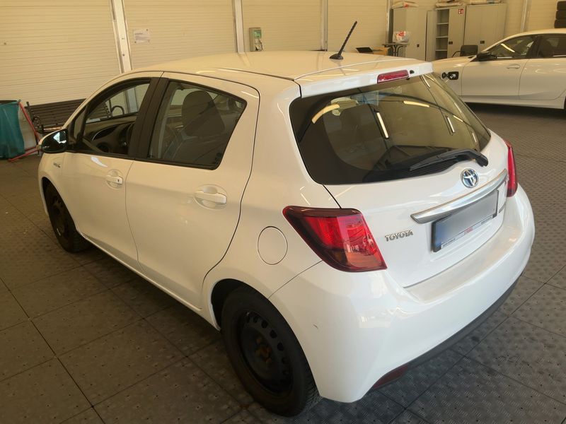 Toyota Yaris 1.5 Hybrid Comfort 2015 – снимка 6