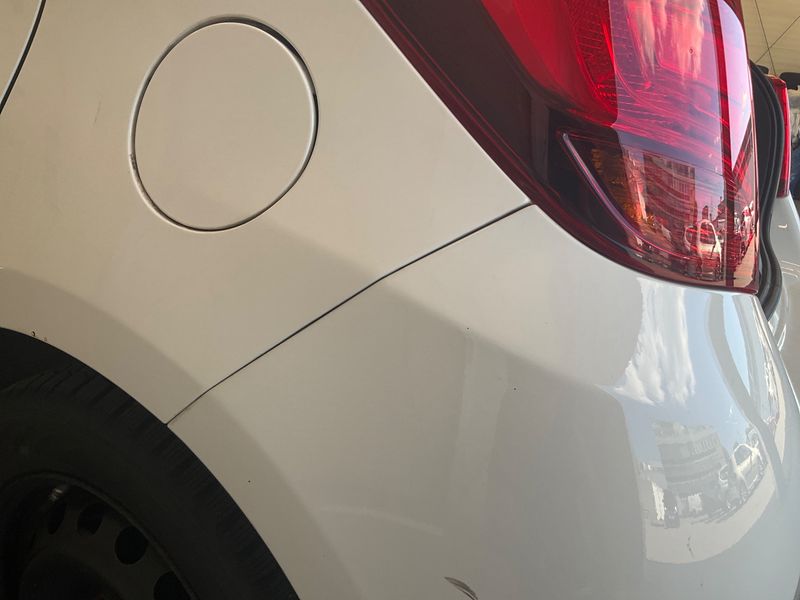 Toyota Yaris 1.5 Hybrid Comfort 2015 – снимка 40