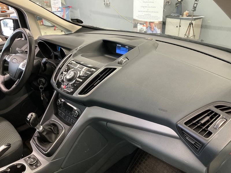 Ford Grand C-Max 1.6 EcoBoost SYNC Edition 2014 – снимка 27