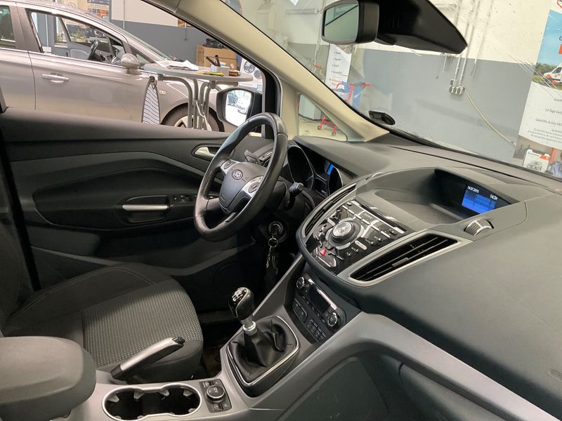 Ford Grand C-Max 1.6 EcoBoost SYNC Edition 2014 – снимка 24