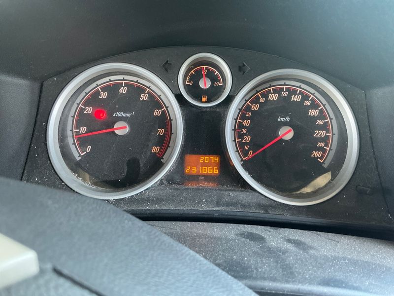 Opel Astra GTC 1.8 Sport 2005 – снимка 4
