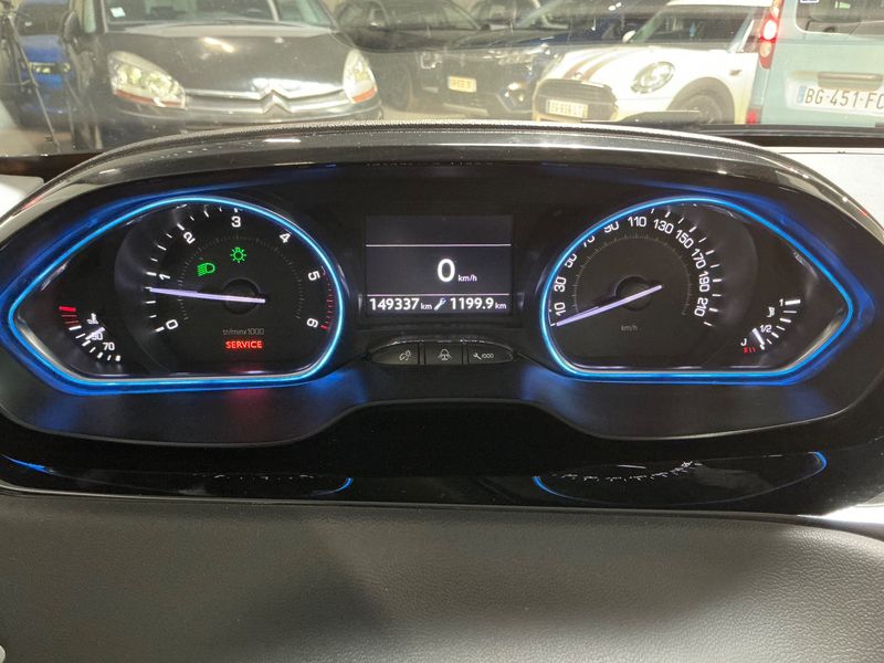 Peugeot 208 1.6 e-HDi Féline 2013 – снимка 18