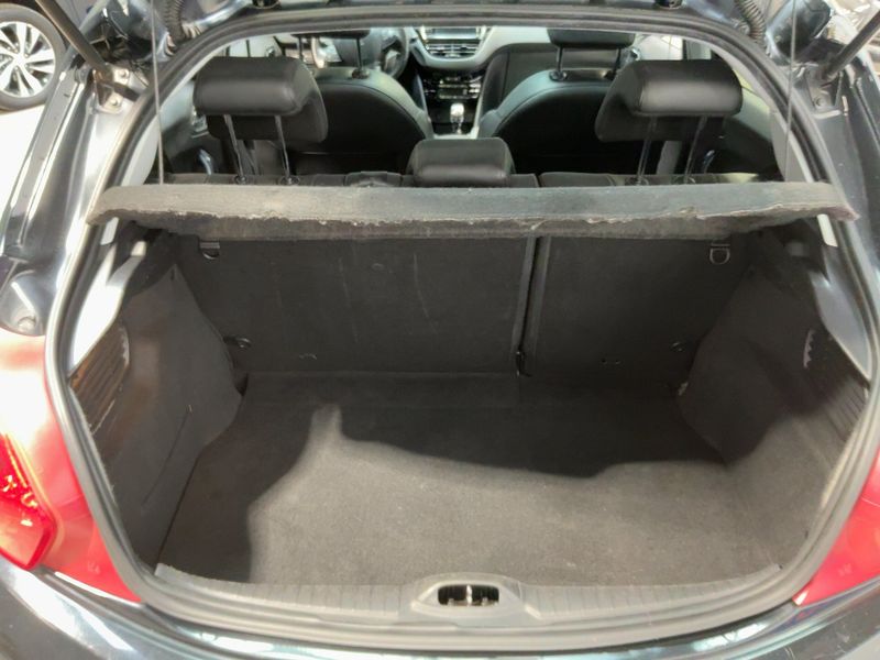 Peugeot 208 1.6 e-HDi Féline 2013 – снимка 15