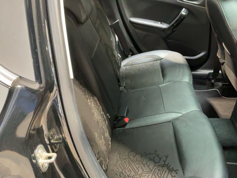Peugeot 208 1.6 e-HDi Féline 2013 – снимка 19