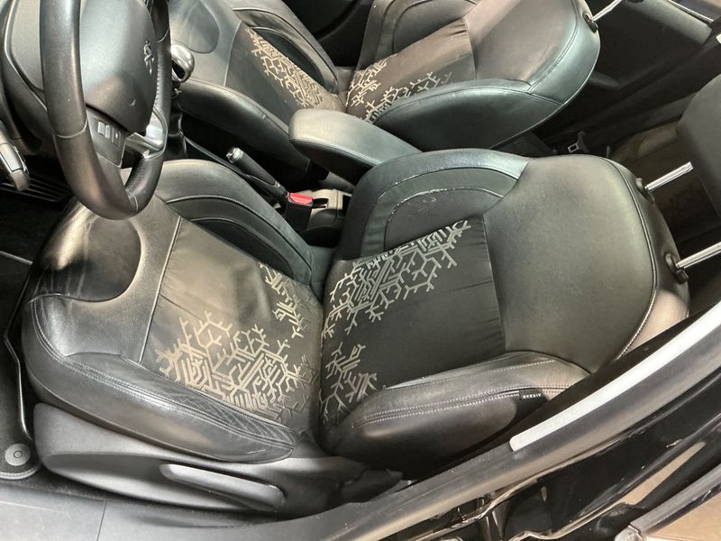 Peugeot 208 1.6 e-HDi Féline 2013 – снимка 30