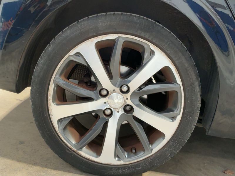 Peugeot 208 1.6 e-HDi Féline 2013 – снимка 9