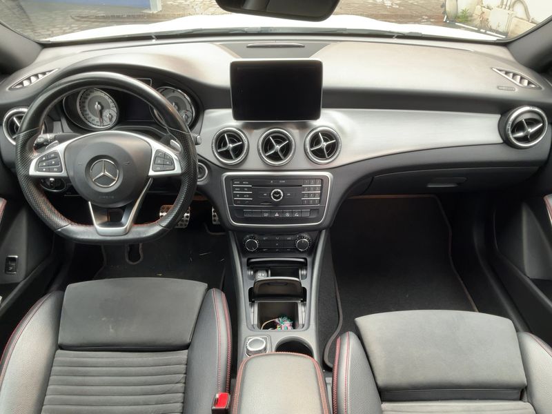 Mercedes-Benz CLA-Klasse CLA 220 d Premium 2016 – снимка 17