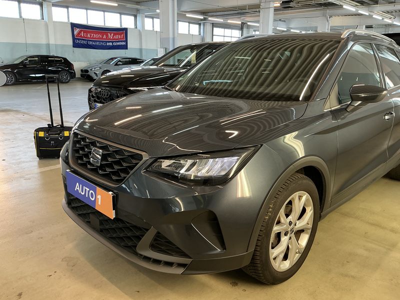 Seat Arona 1.0 TSI FR 2024 – снимка 2