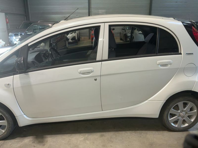 Peugeot iOn electric drive 35 kW Active 2016 – снимка 4