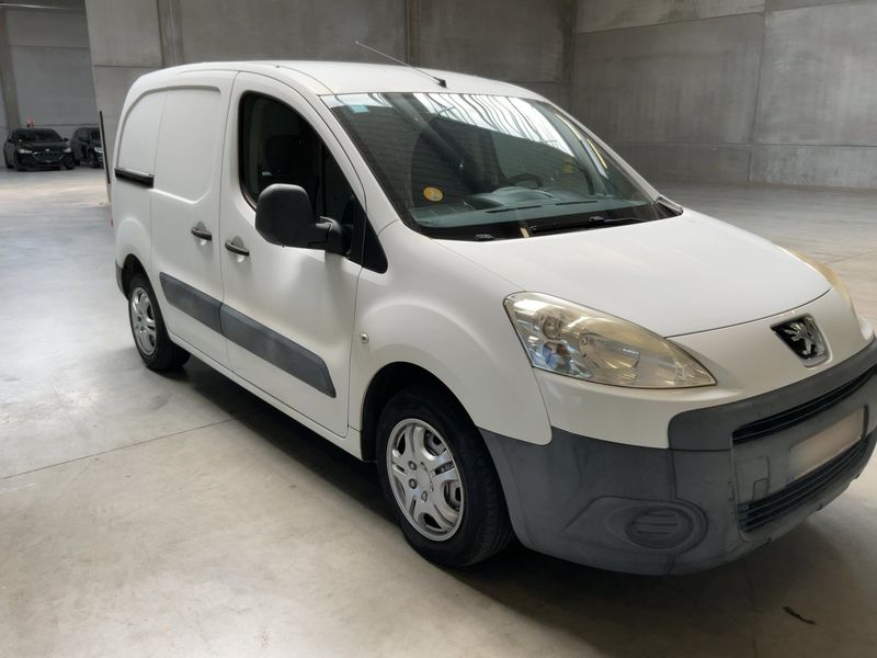 Peugeot Partner 1.6 HDi Filou 2010 – снимка 12