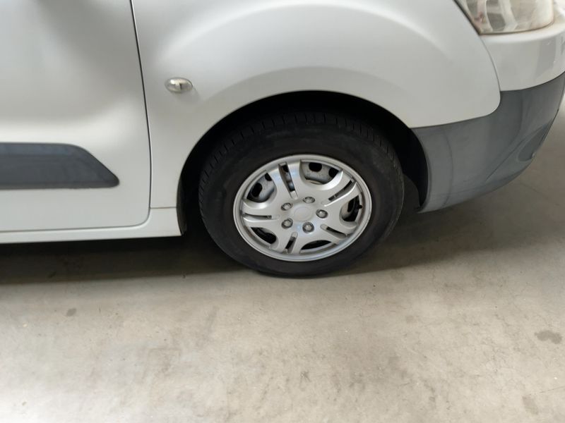 Peugeot Partner 1.6 HDi Filou 2010 – снимка 11