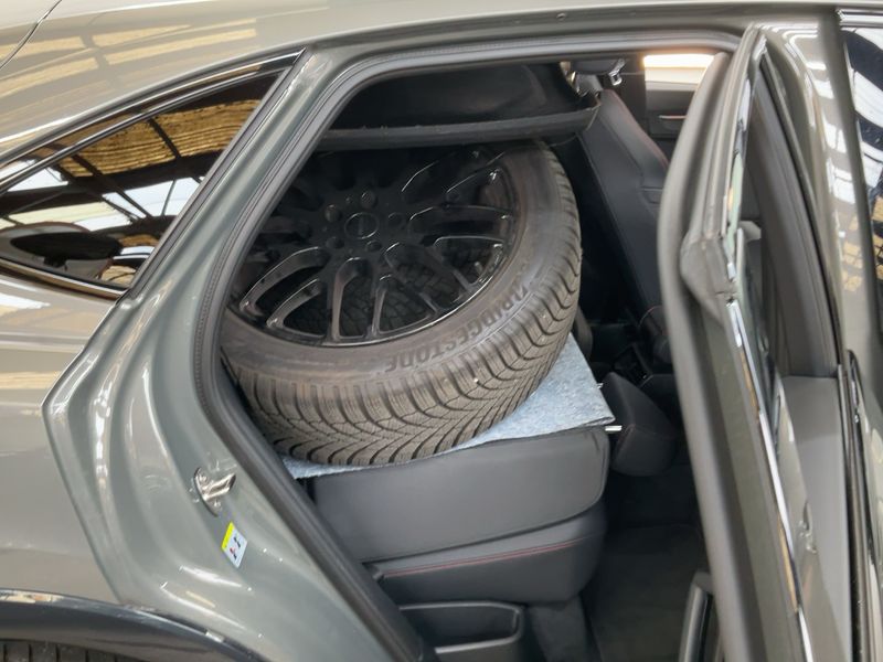 Audi Q3 Sportback 40 TDI quattro S line 2023 – снимка 20