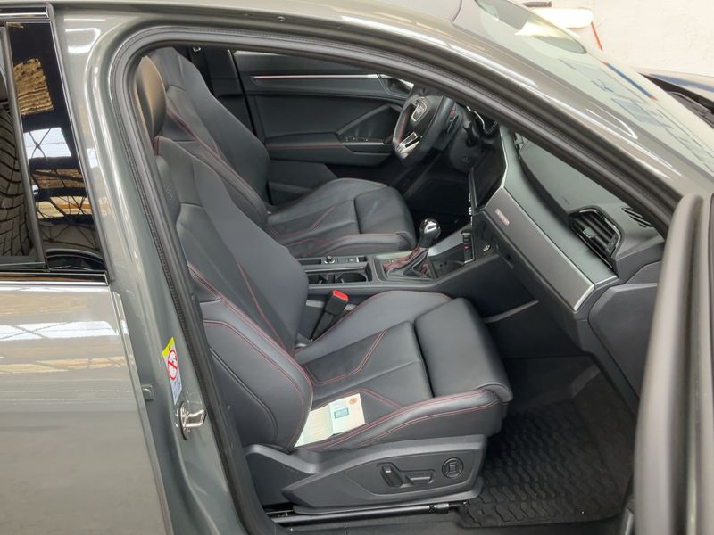 Audi Q3 Sportback 40 TDI quattro S line 2023 – снимка 17