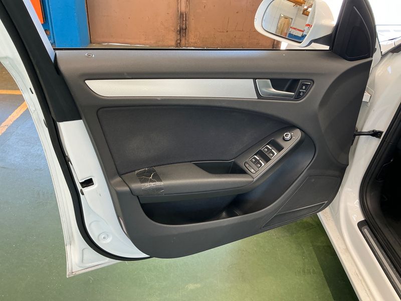 Audi A4 2.0 TDI Ambition 2013 – снимка 25