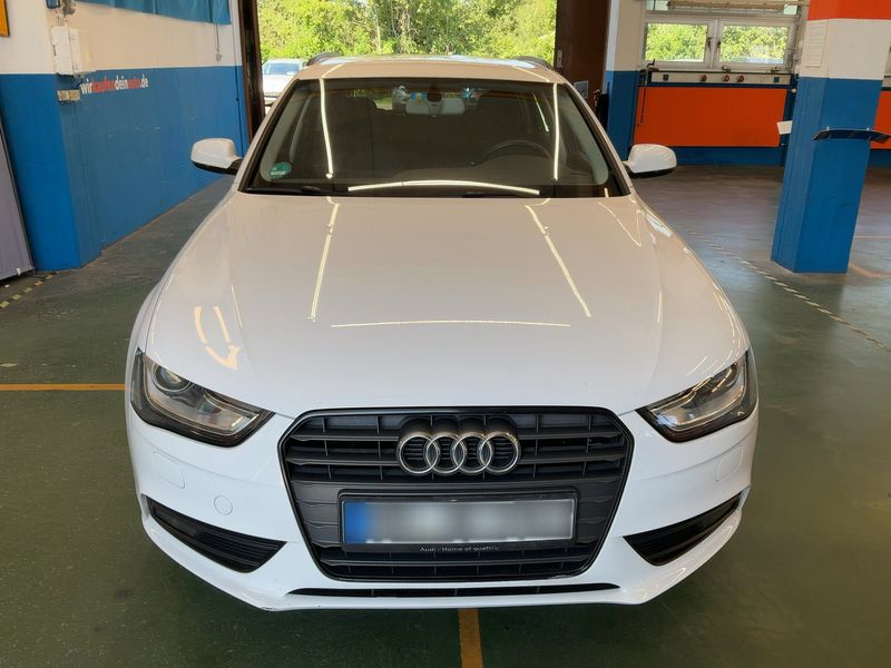 Audi A4 2.0 TDI Ambition 2013 – снимка 9