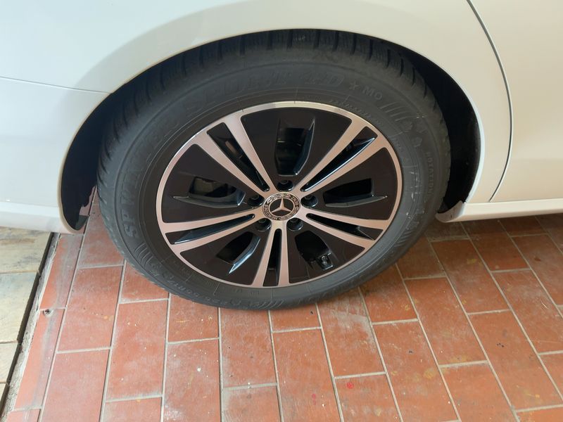 Mercedes-Benz E-Klasse E 200 Mild-Hybrid T 4Matic Avantgarde 2022 – снимка 9