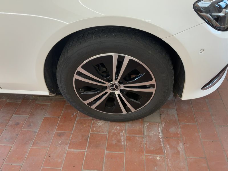 Mercedes-Benz E-Klasse E 200 Mild-Hybrid T 4Matic Avantgarde 2022 – снимка 11
