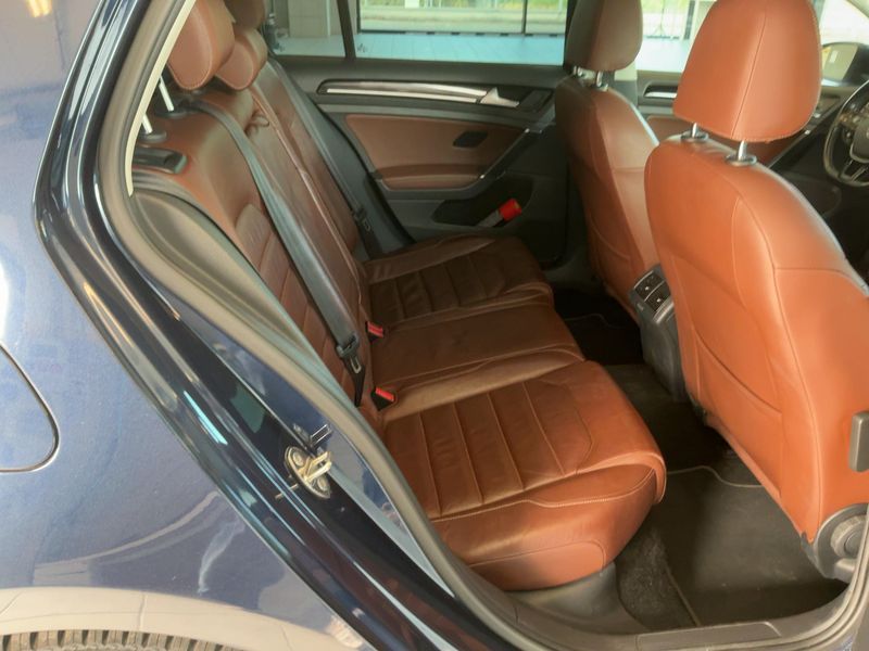 Volkswagen Golf VII 2.0 TDI Highline BlueMotion Tech 2015 – снимка 19