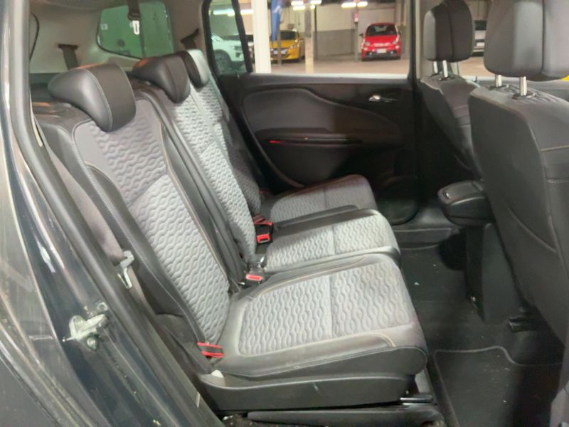 Opel Zafira Tourer 2.0 CDTI Excellence 2014 – снимка 19