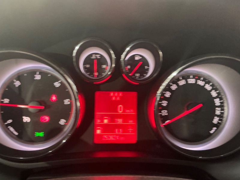 Opel Zafira Tourer 2.0 CDTI Excellence 2014 – снимка 18