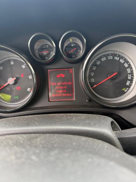 Opel Zafira Tourer 2.0 CDTI Excellence 2014 – снимка 29