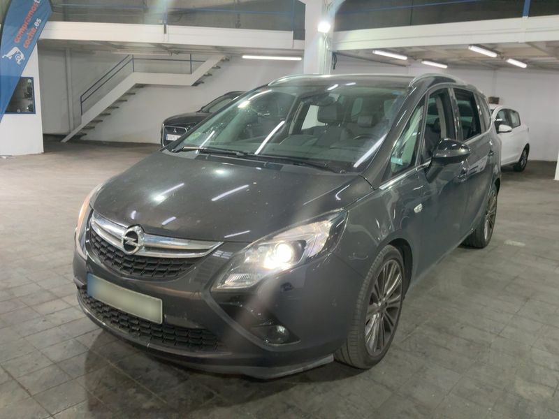 Opel Zafira Tourer 2.0 CDTI Excellence 2014 – снимка 1