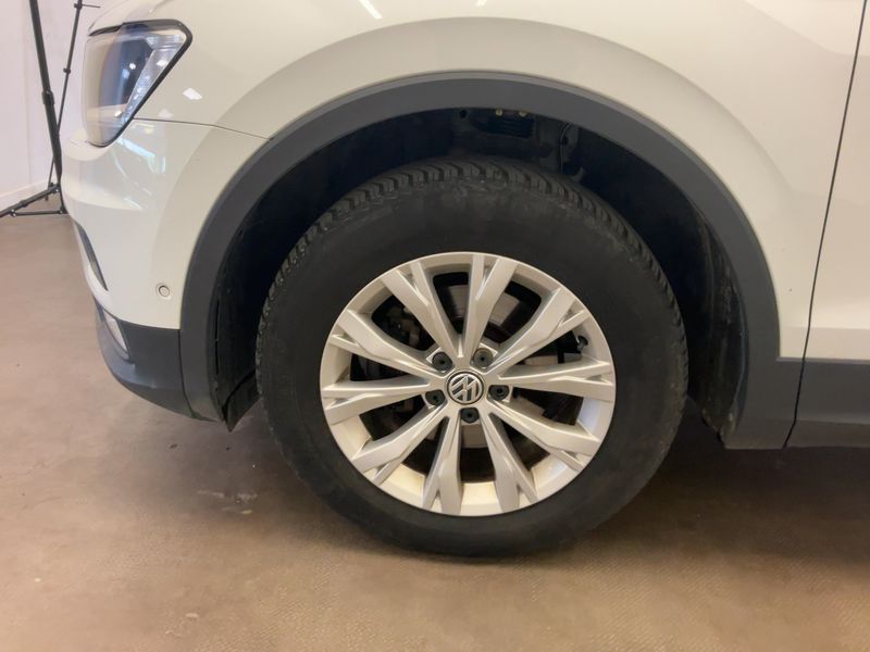 Volkswagen Tiguan 2.0 TDI Comfortline 4Motion BlueMotion Tech 2017 – снимка 3